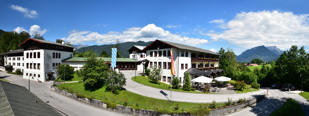 media/bilder/buchenhaus/Aussenanlage02.jpg files/bilder/buchenhaus/Aussenanlage02.jpg